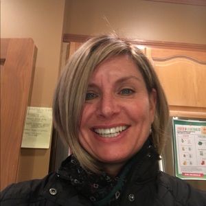 Meet your Posher, Adrianne